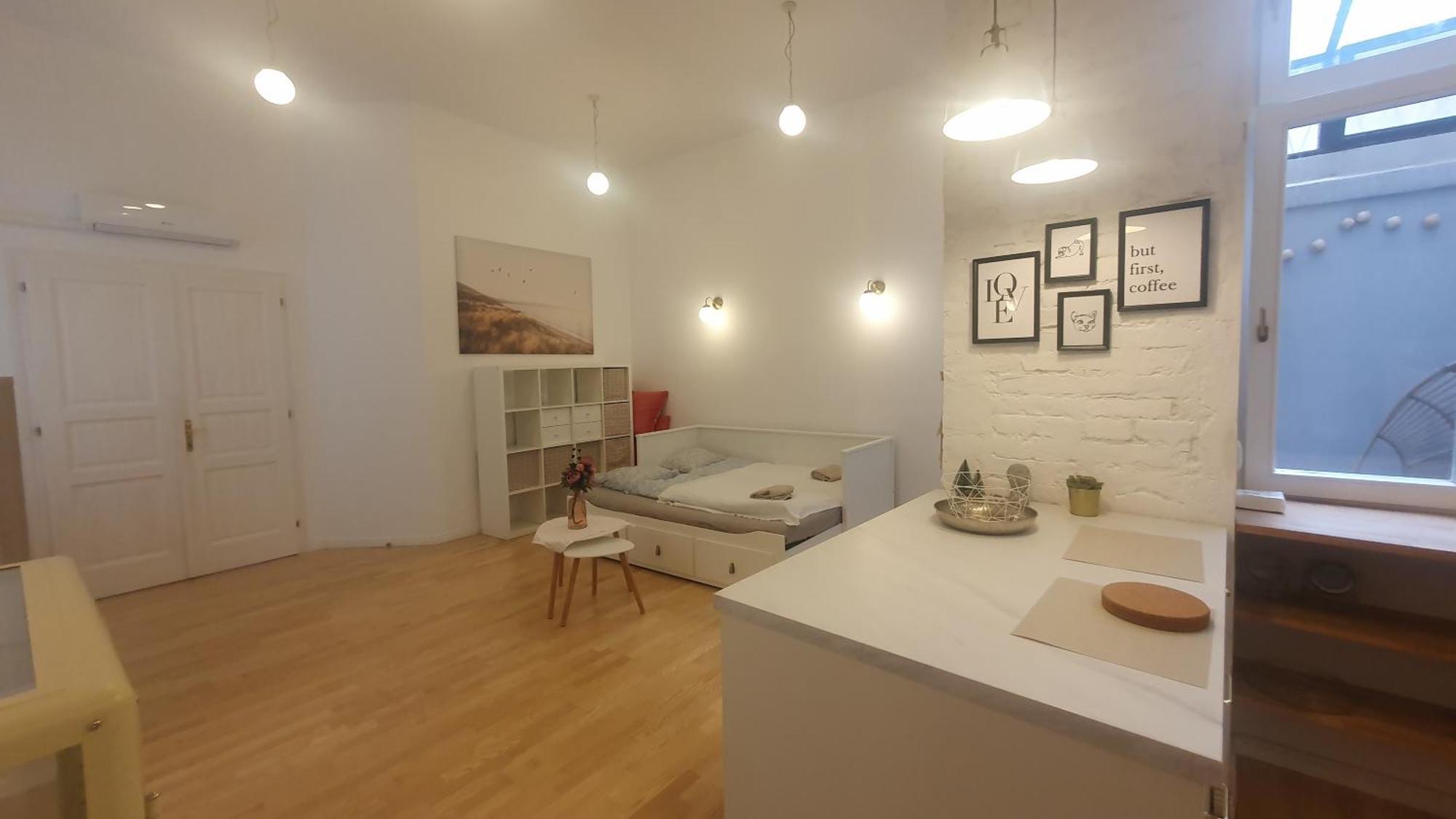 Maria With Little Hang Out Place بودابست المظهر الخارجي الصورة